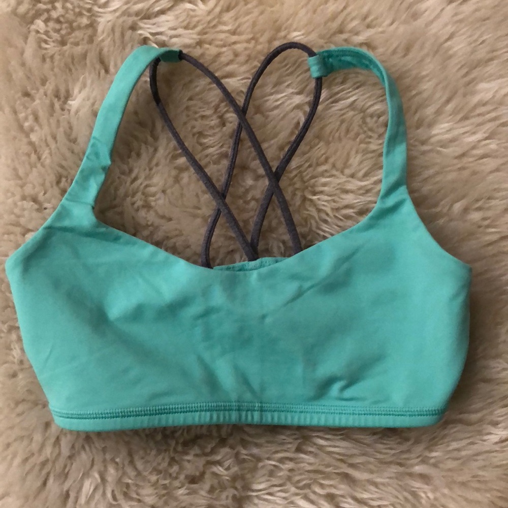 Lululemon sports bra